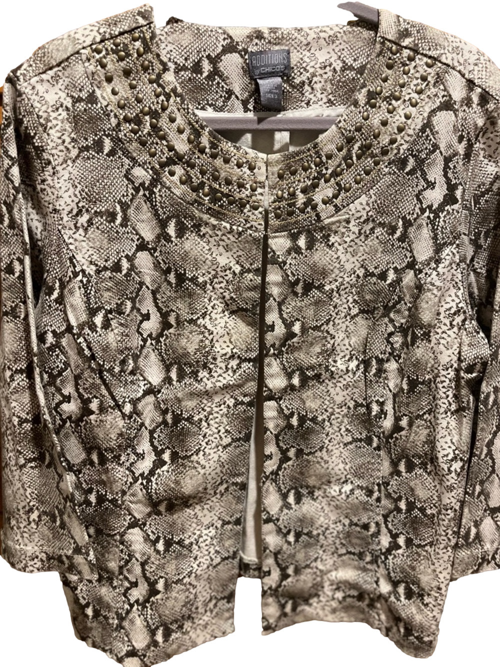 20. WOMENS CHICO’S 3/XL DETAIL JACKET
